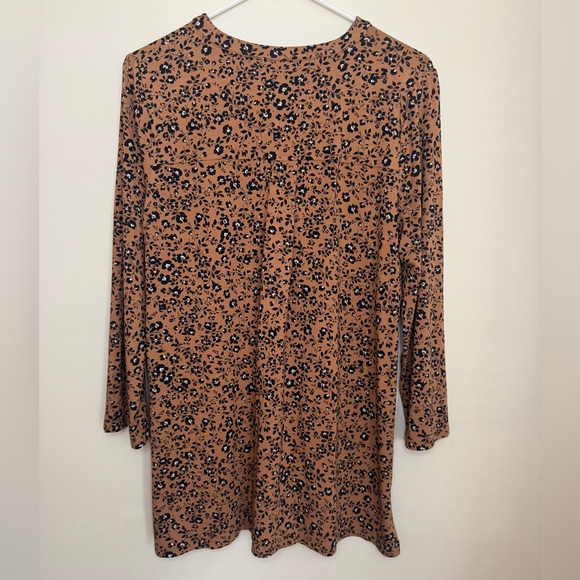 J. Jill Wherever Split Neck Tunic Top Size Medium Brown Black Floral 3/4 Sleeve - Picture 2 of 6